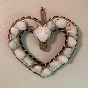 HOST PICK😀Seashell Heart Wall Decor